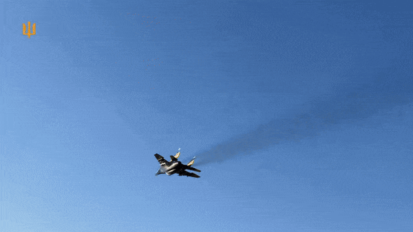 Một trong những ví dụ đáng chú ý là việc Ukraine sử dụng MiG-29 để mang tên lửa chống radar AGM-88 HARM của Mỹ.