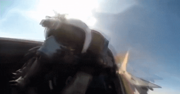 Cuộc chiến tại Ukraine cho thấy một nghịch lý thú vị. MiG-29 được sinh ra để đối đầu với các máy bay phương Tây trong Chiến tranh Lạnh, nhưng nhiều thập niên sau, những chiếc MiG-29 của Ukraine lại được cải tiến để sử dụng vũ khí phương Tây chống lại lực lượng Nga.