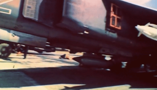 Ngược lại, những người đánh giá MiG-23 tích cực thường nhấn mạnh rằng nó không nên được đặt cạnh MiG-21 chỉ dựa trên khả năng quần vòng.