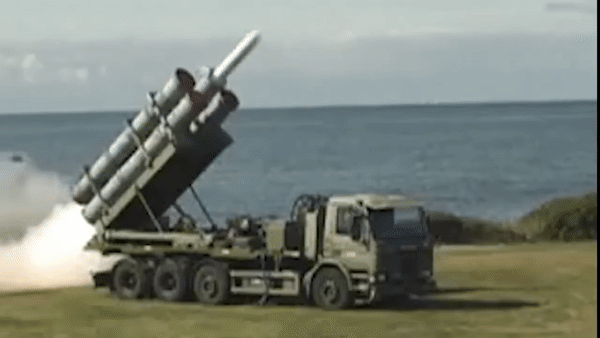 HCDS dựa trên dòng tên lửa Harpoon do Boeing phát triển. Harpoon là tên lửa chống hạm được sử dụng trên tàu chiến, tàu ngầm, máy bay và các bệ phóng trên đất liền.