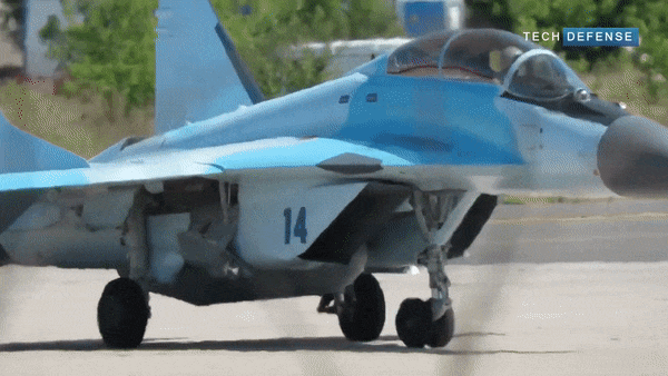 MiG-29 nguyên bản được Liên Xô phát triển chủ yếu cho nhiệm vụ chiếm ưu thế trên không và bảo vệ các lực lượng mặt đất.