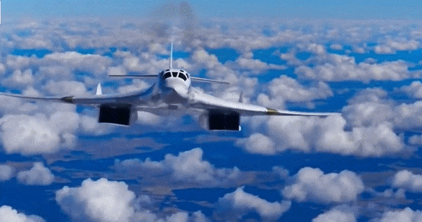 Vì vậy, Tu-160M2 có thể được xem là sự kết hợp giữa thiết kế khí động học cũ và công nghệ mới. Hình dáng cơ bản được giữ lại vì nó vẫn đáp ứng yêu cầu về tốc độ, tầm bay và tải trọng.